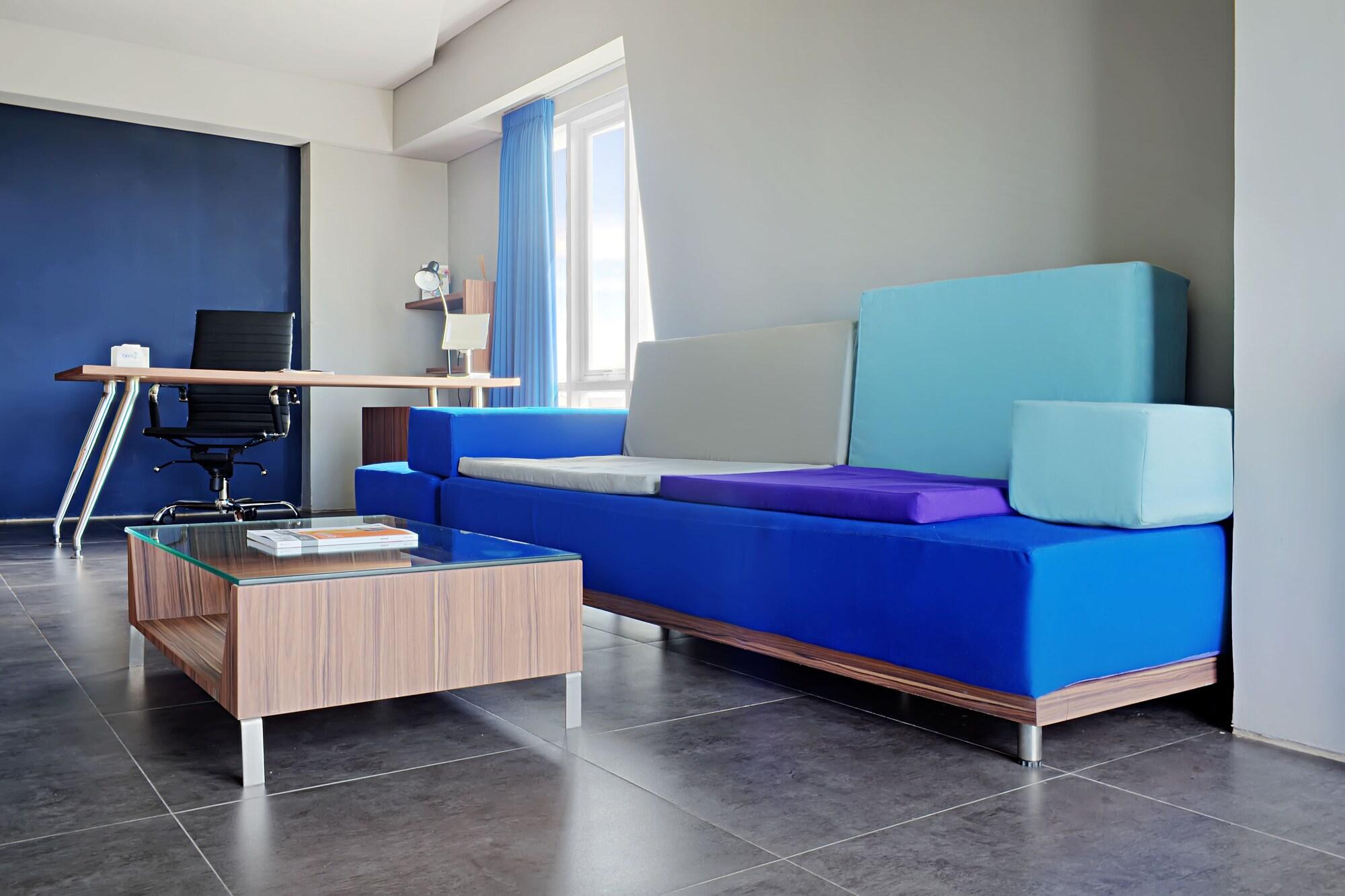 Berry Biz Hotel Семиняк Екстериор снимка