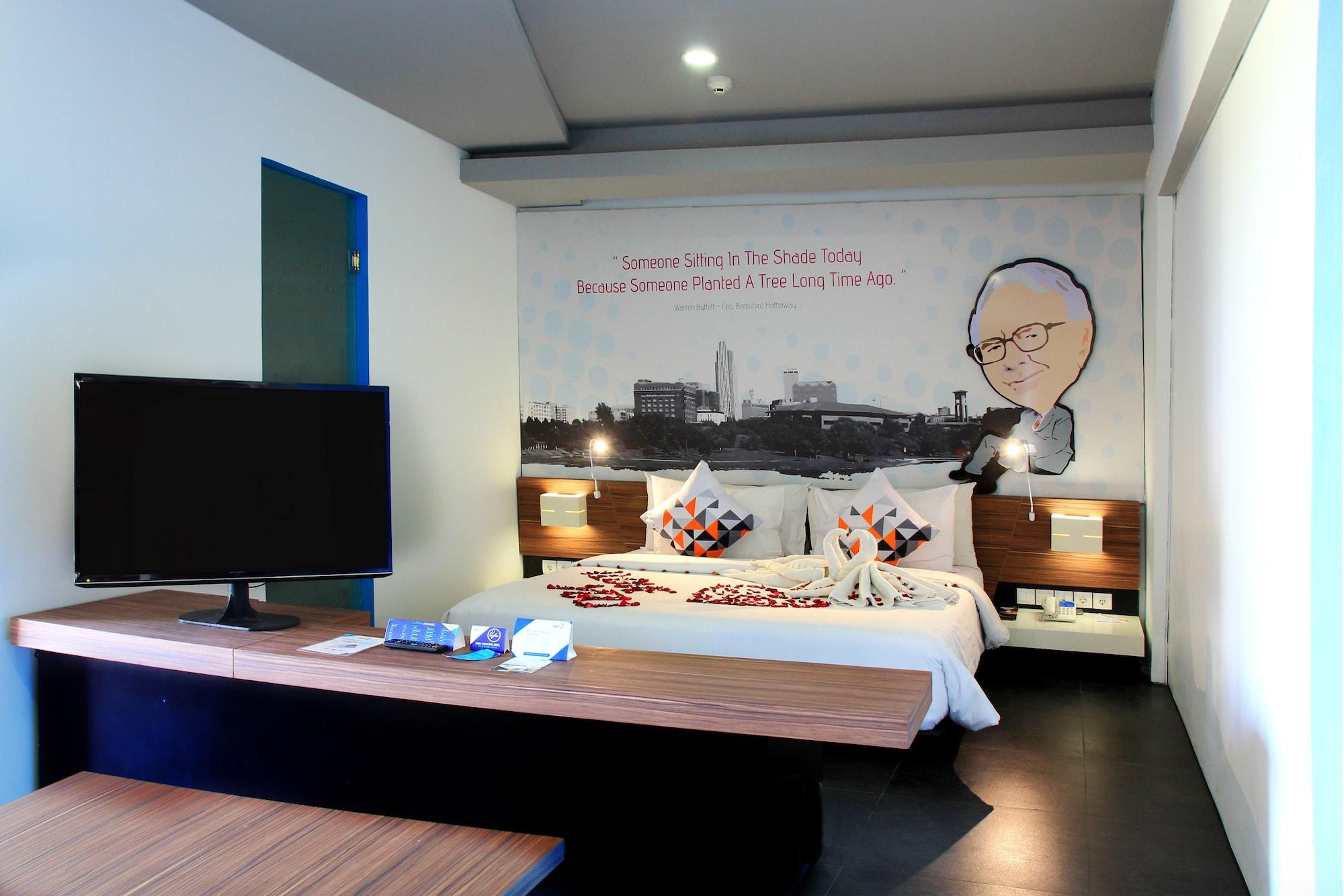 Berry Biz Hotel Семиняк Екстериор снимка
