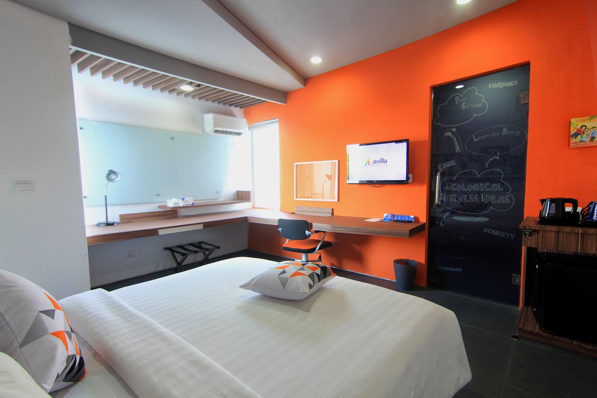 Berry Biz Hotel Семиняк Екстериор снимка